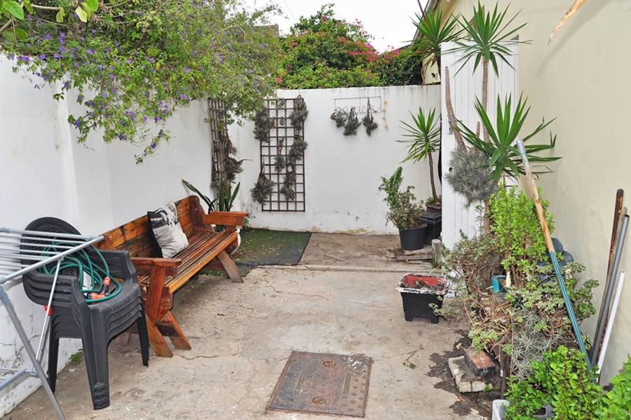 To Let 2 Bedroom Property for Rent in Woodstock Western Cape